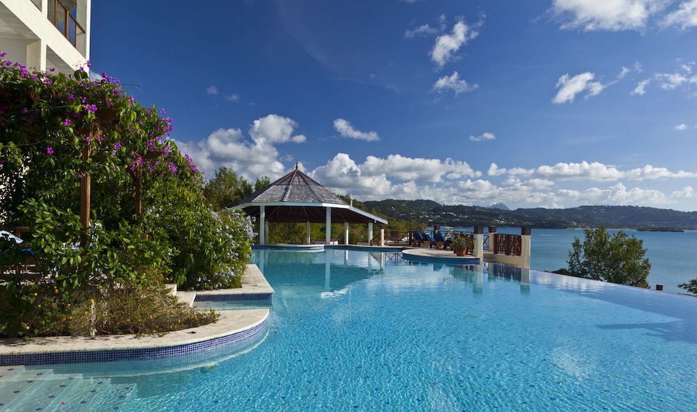 Calabash Cove Resort And Spa - Adults Only 6/38