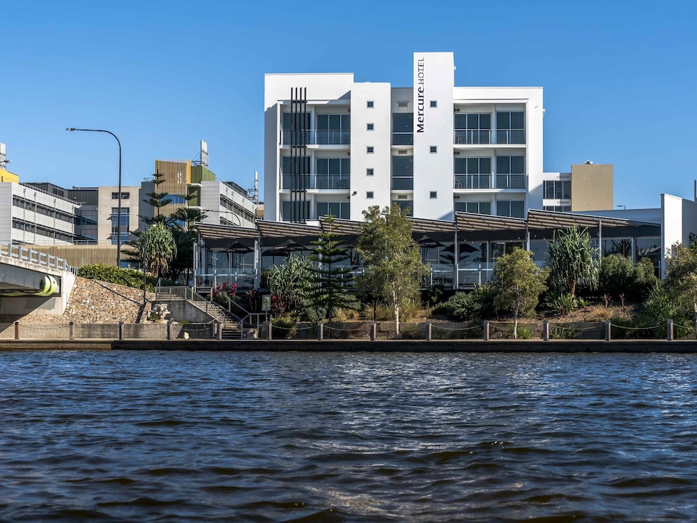 Mercure Sunshine Coast Kawana Waters 61/69