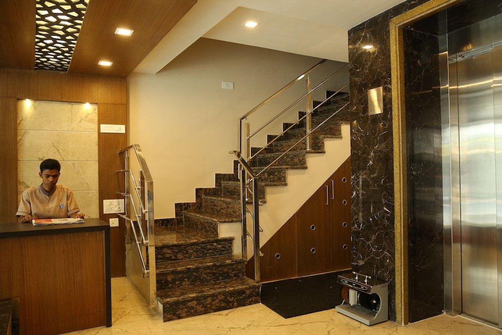 Hotel Santhi Bhavan 5/26