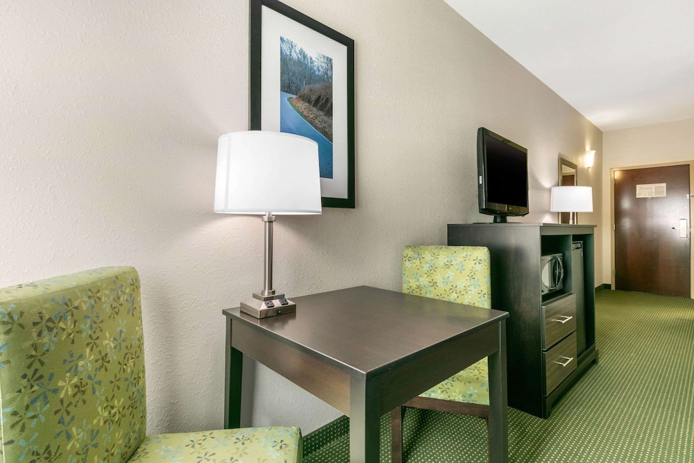 Quality Inn Monteagle, TN 29/40