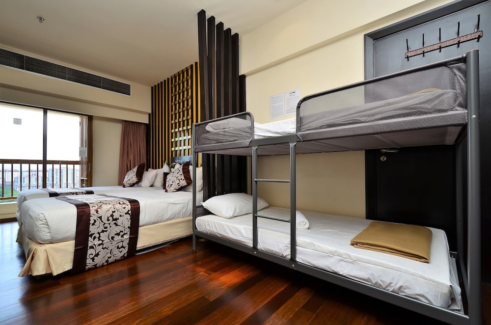 Resort Suites At Bandar Sunway 42/68