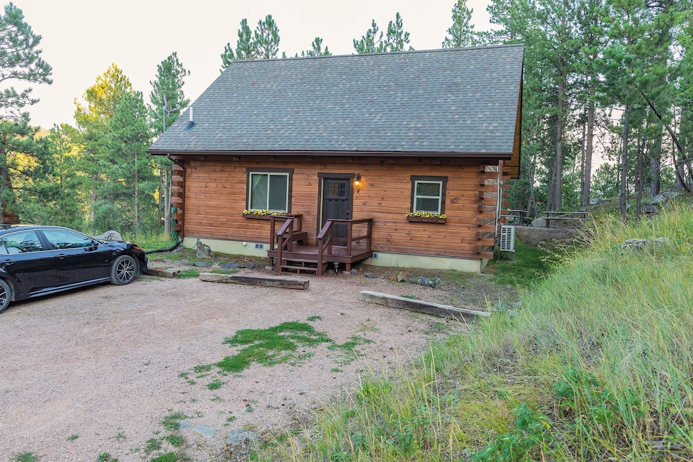 Freedom Ridge Cabins 8/54