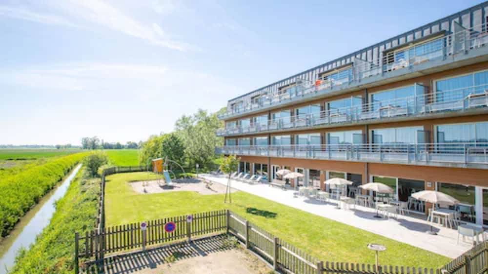 Residence Vacanceole Le Domaine du Mont in ROZ-SUR-COUESNON
