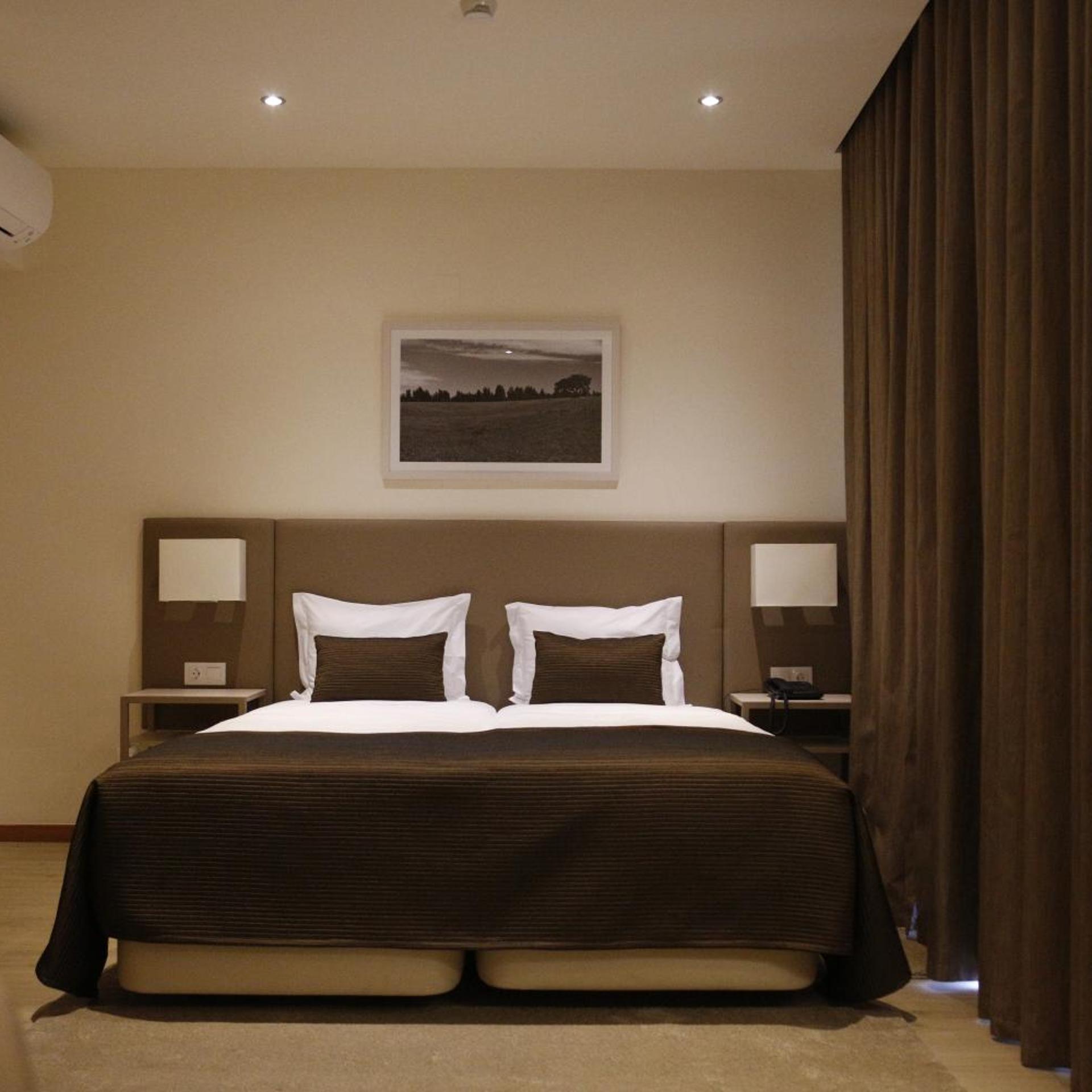 Room, Quadruple