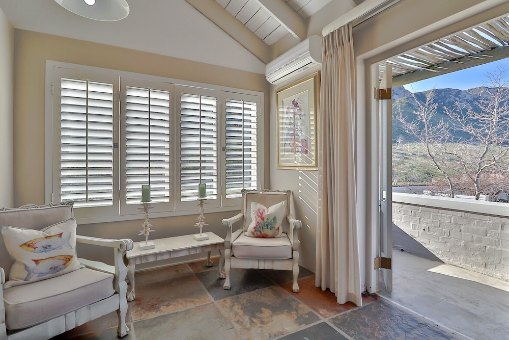 Hermanus Lodge on the Green 49/72