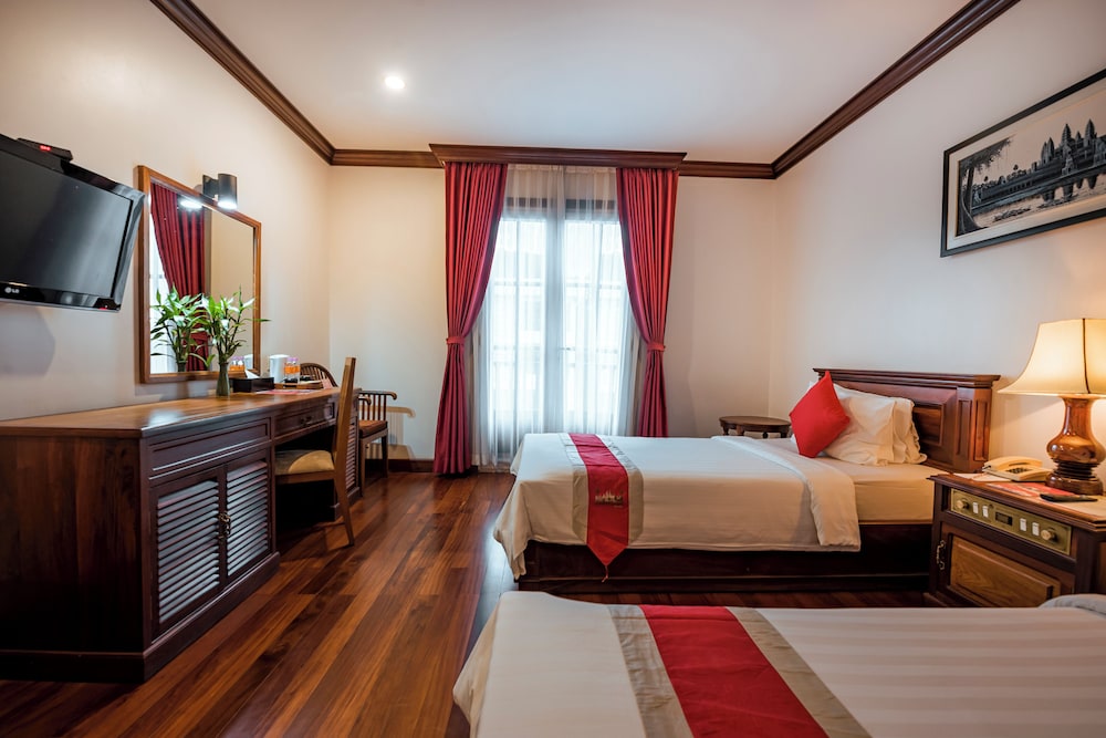 Royal Crown Hotel & Spa 33/70