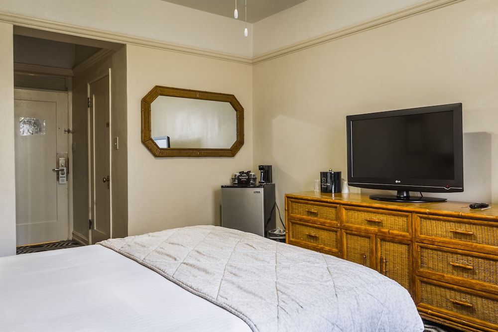 Hotel San Carlos 28/60