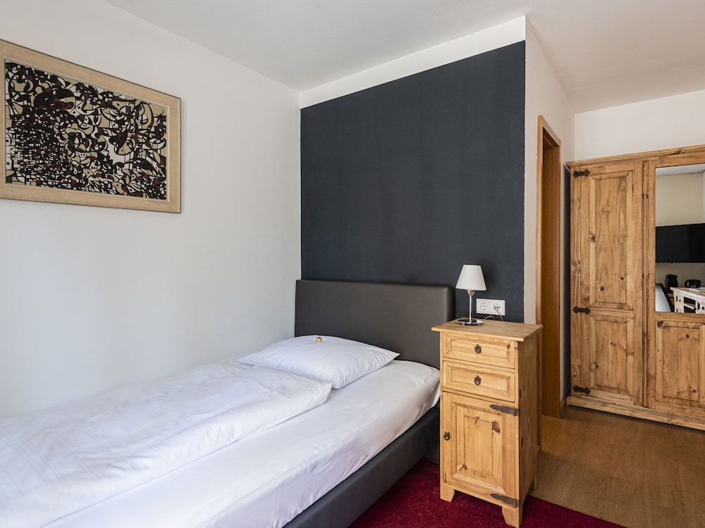 Galerie-Hotel Bad Reichenhall 12/69