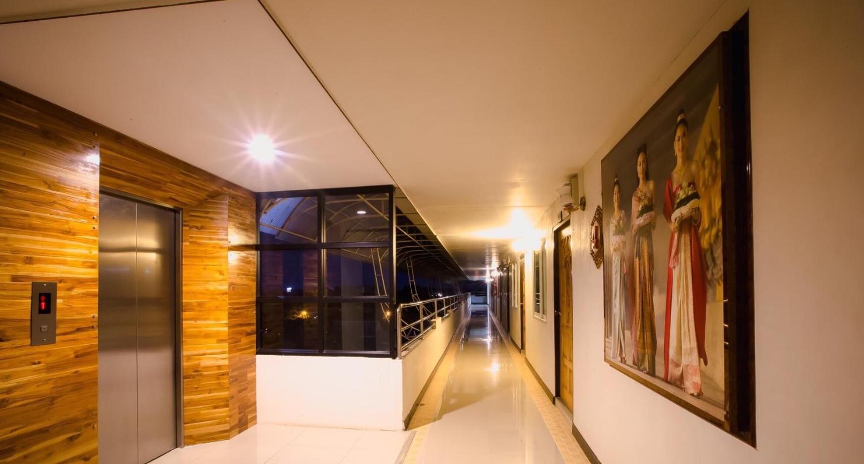 BANDER HOTEL 38/50