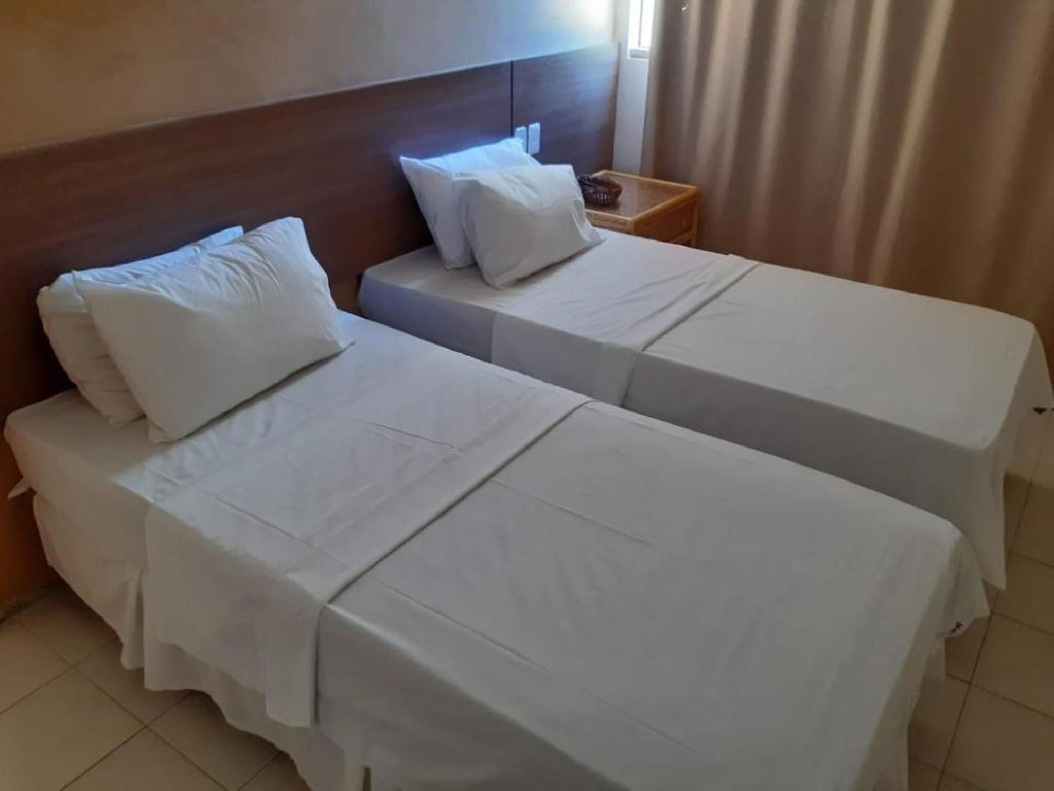 STANDARD, TWIN BEDS