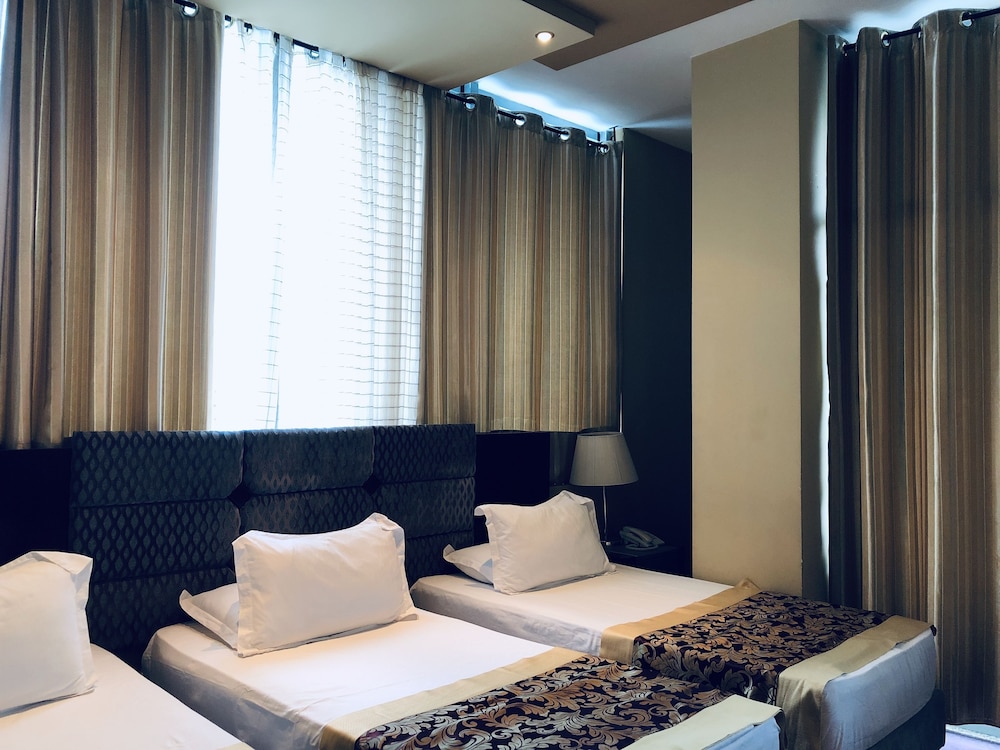 Kompleksi Arifi Hotel 30/50