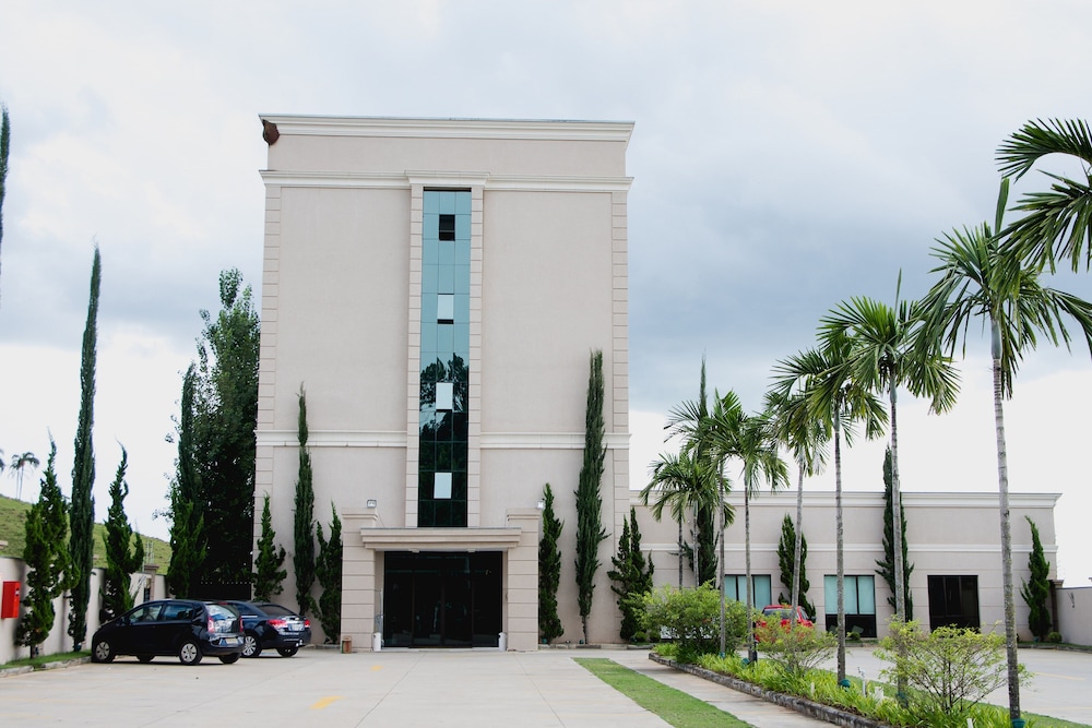 Class Hotel Pouso Alegre 3/50