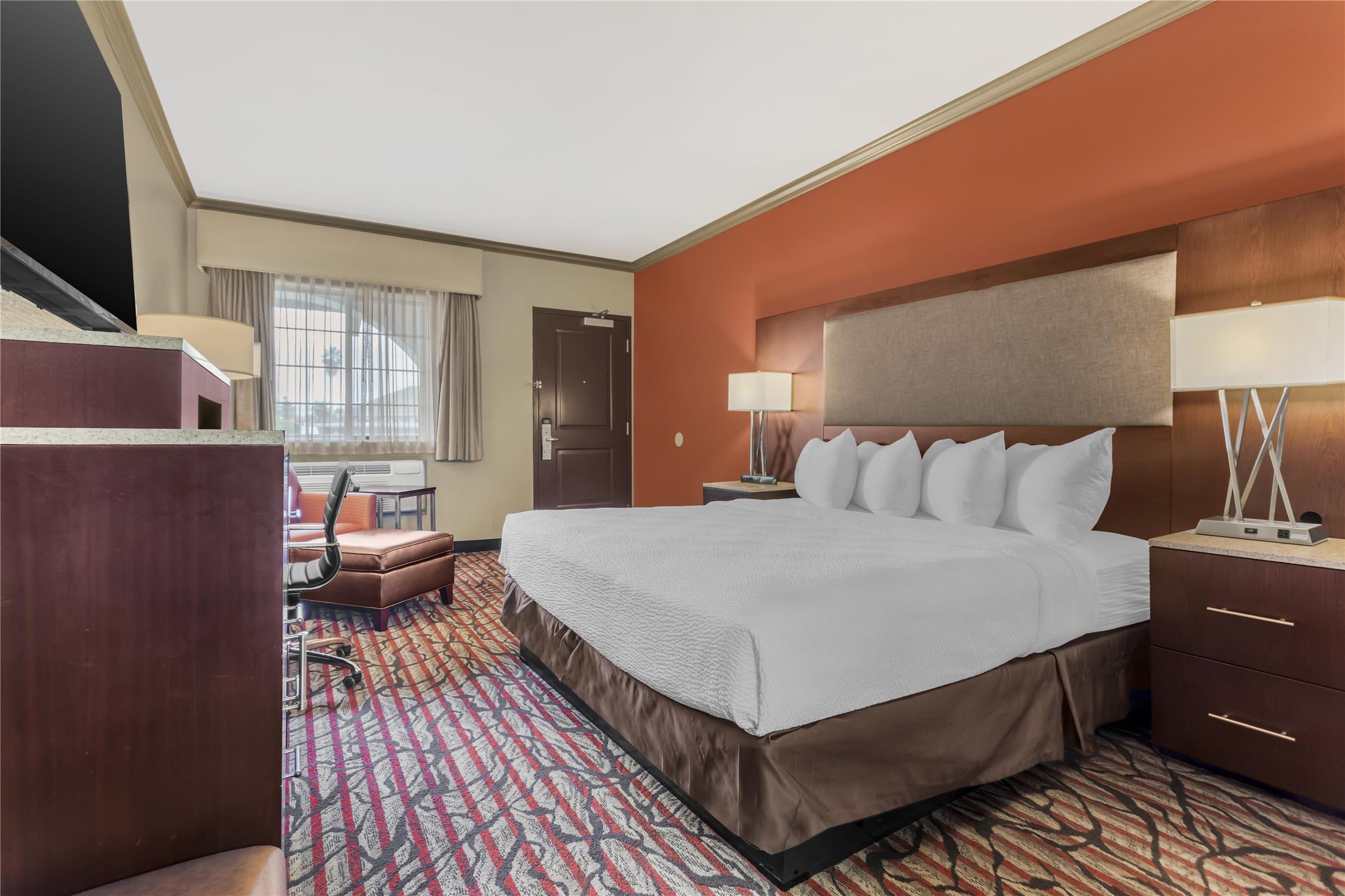 Best Western Plus Brookside Inn 16/62