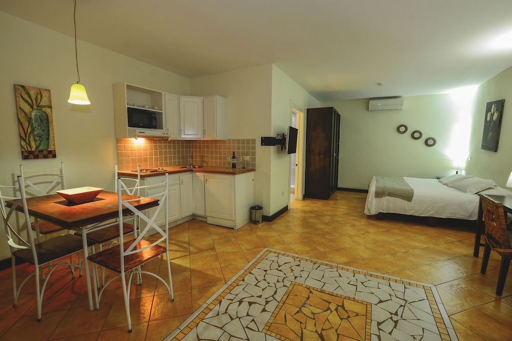 Hotel Luisiana 44/68