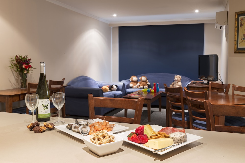 Best Western Plus Canberra Central Apartments 33/37