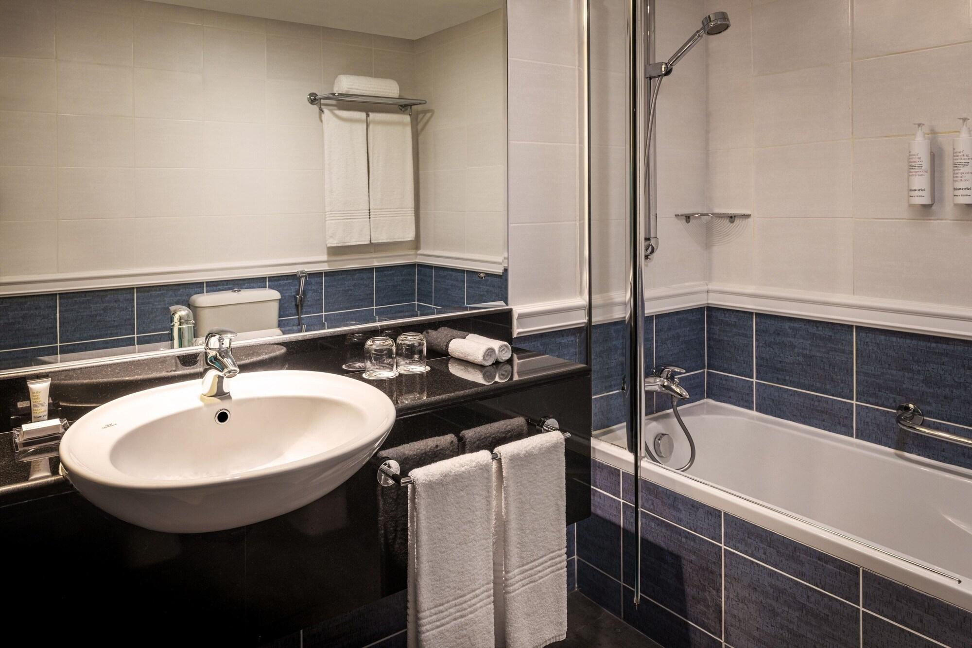 2 Bedrooms, Superior, Suite, Balcony, Smoking
