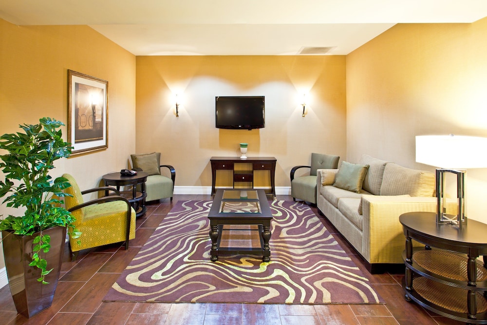 Holiday Inn Express Hotel Suites Saint Augustine North 47/77