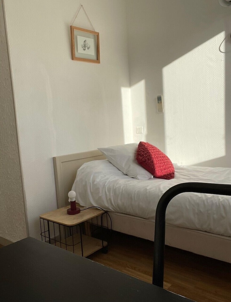 HOTEL LE THUROT 17/50