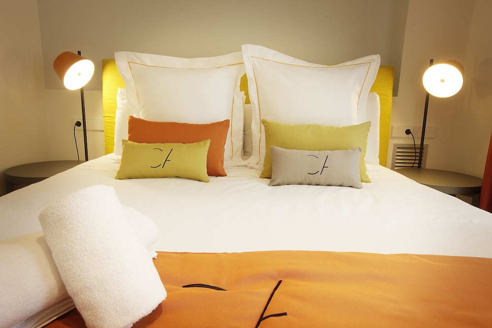 COSMO APARTMENTS RAMBLA CATALUNYA 9/19