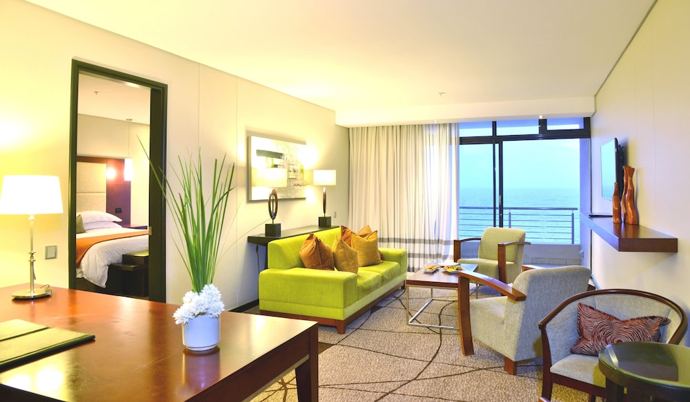 Premier Hotel East London ICC 47/75