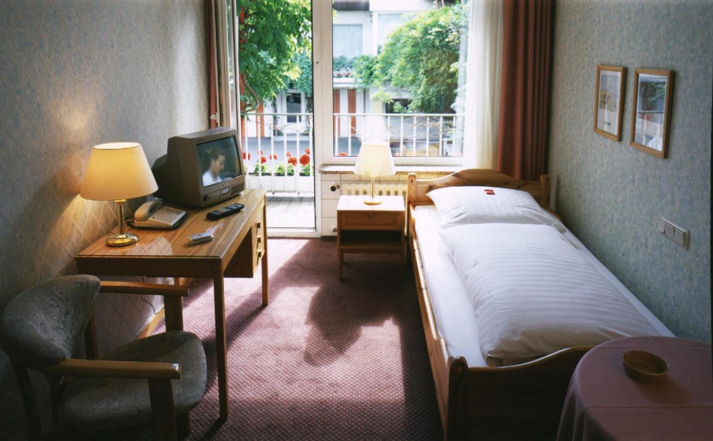 Motel Hamburg 8/16
