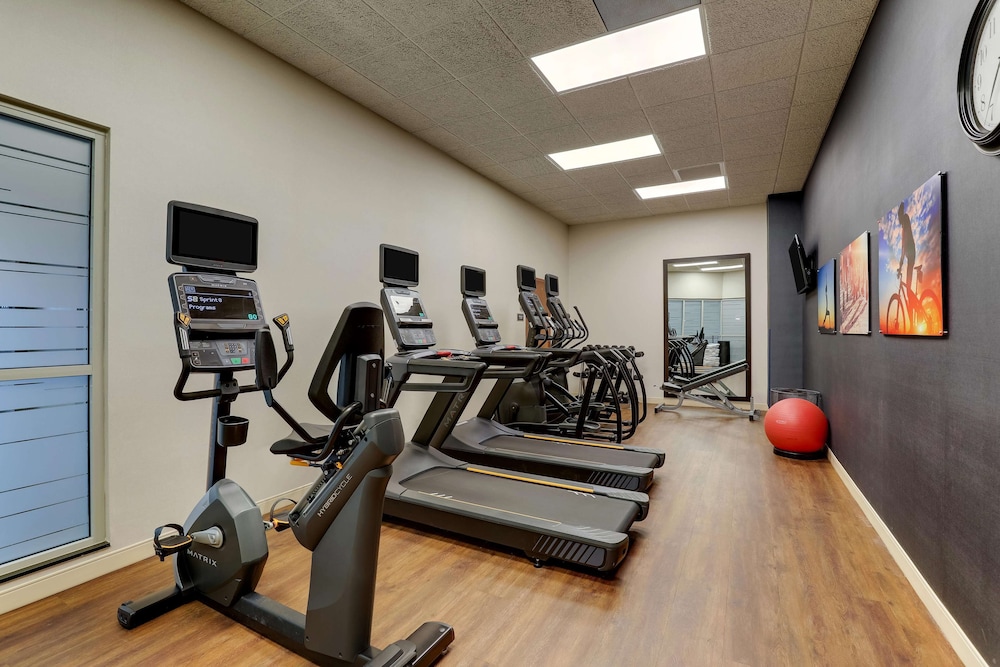 Drury Inn and Suites St Louis Arnold 24/46