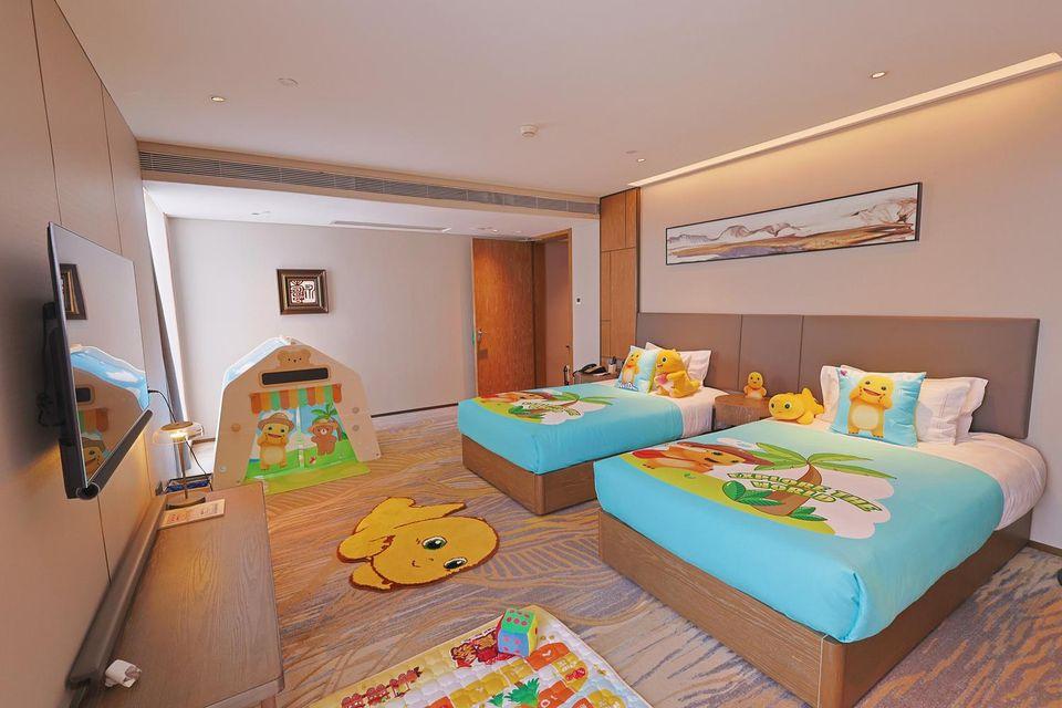 Theme, Nai Long, Family, Twin Beds