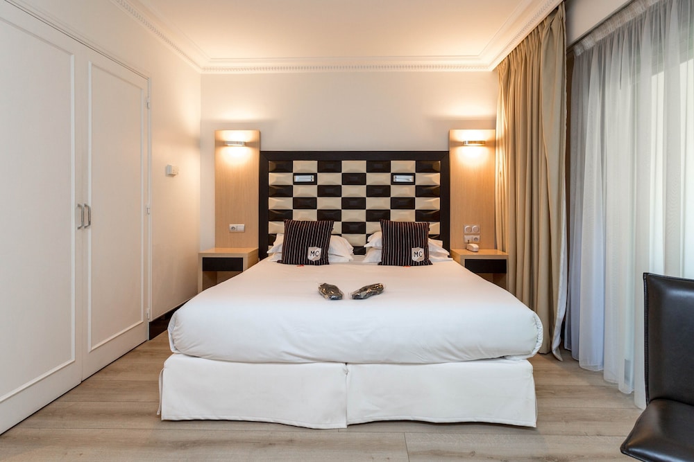 Hotel Victoria 24/64