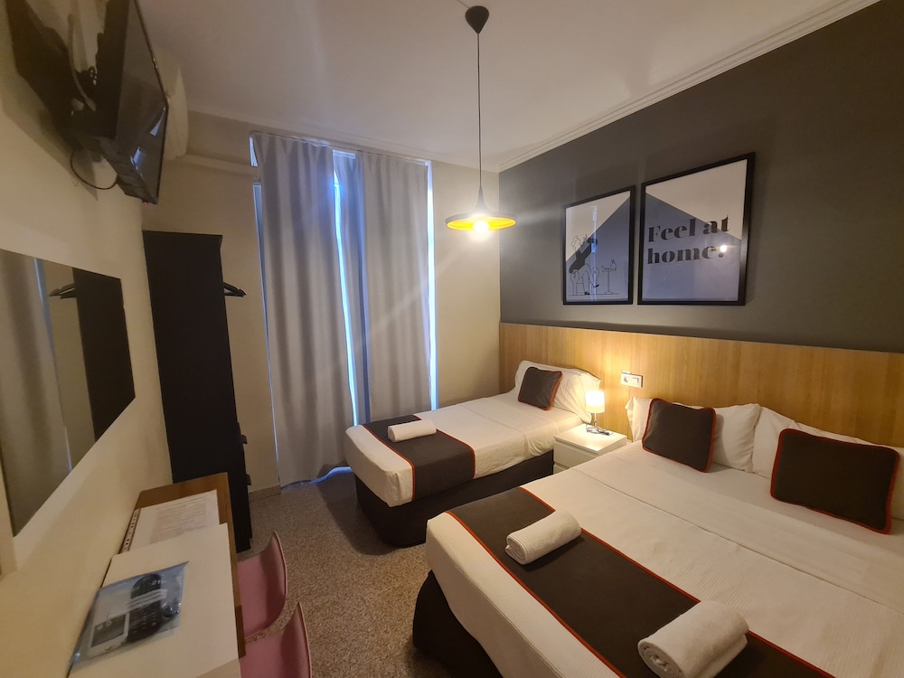 Hostal Las Murallas 25/50