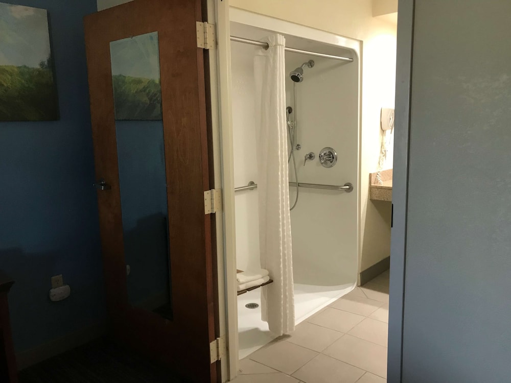 Best Western Inn & Suites Monroe 16/33