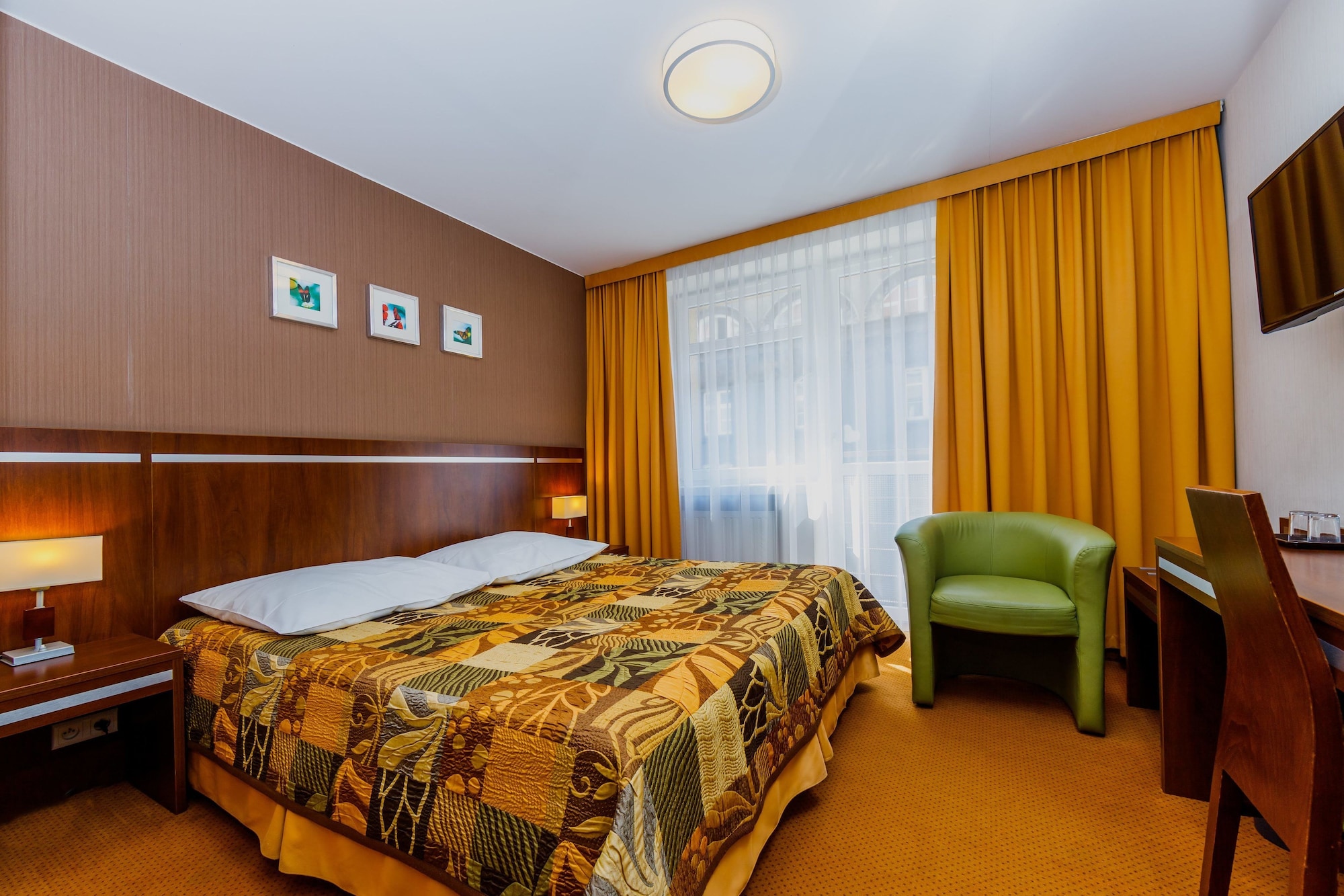 rooms