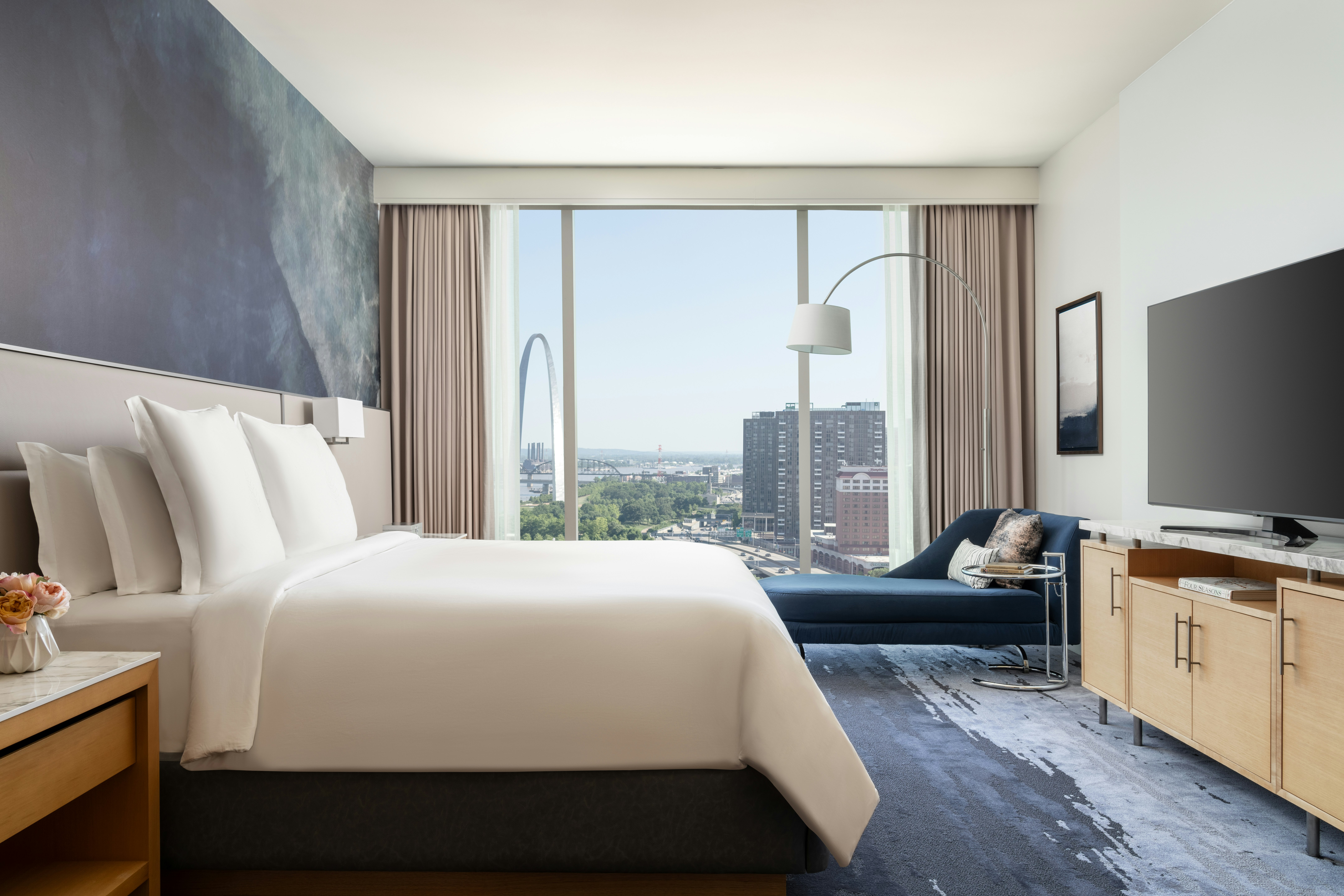 1 Bedroom, Arch, Suite, King Bed