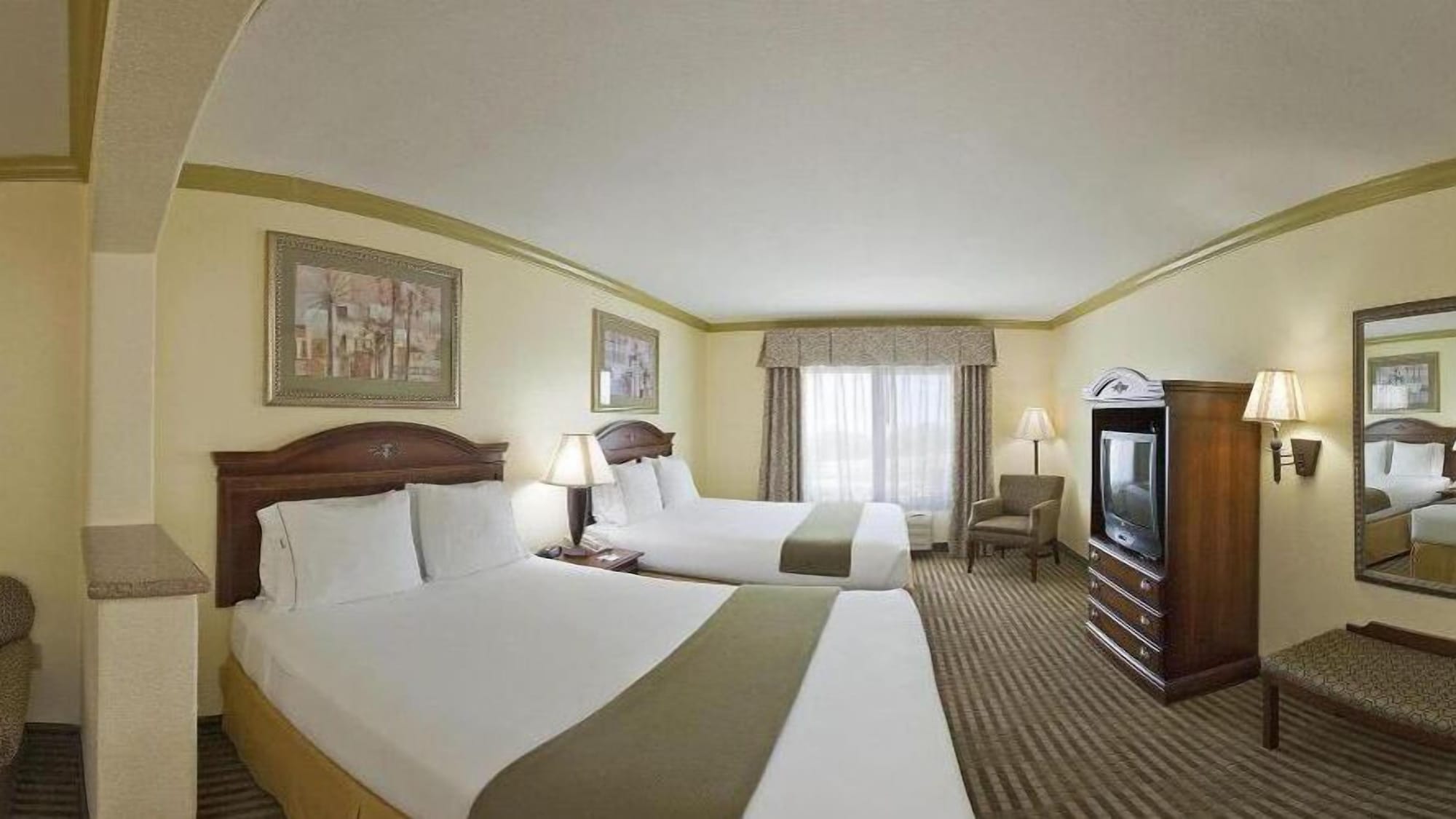 SUITE, TWIN BEDS