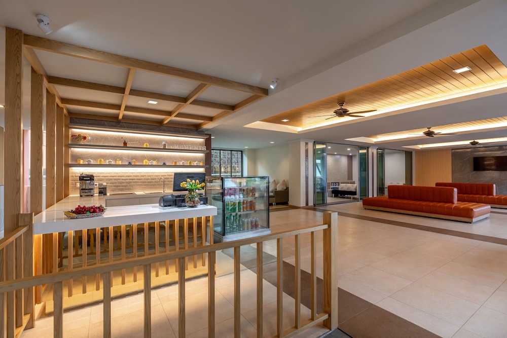 Kata Sea Breeze Resort 8/47