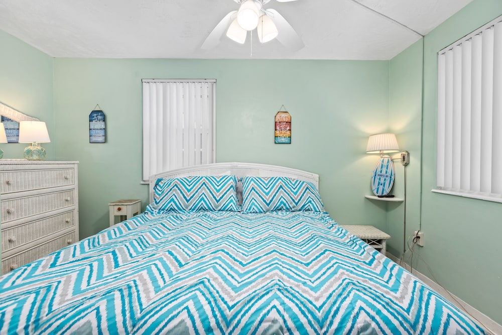 Condo, King Bed, Patio, Courtyard Area