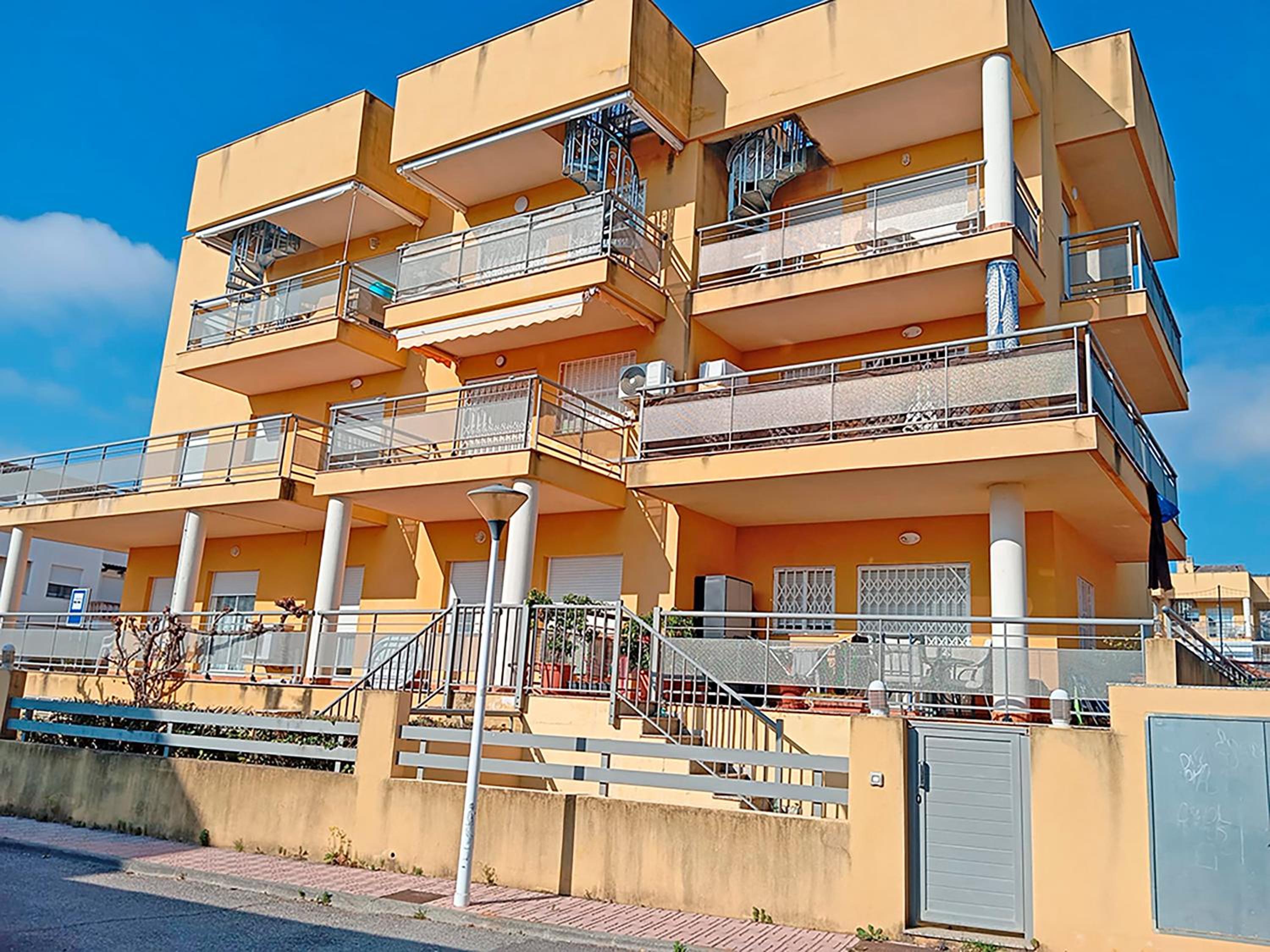 APARTAMENTOS LOS ALMENDROS 3000 1/26
