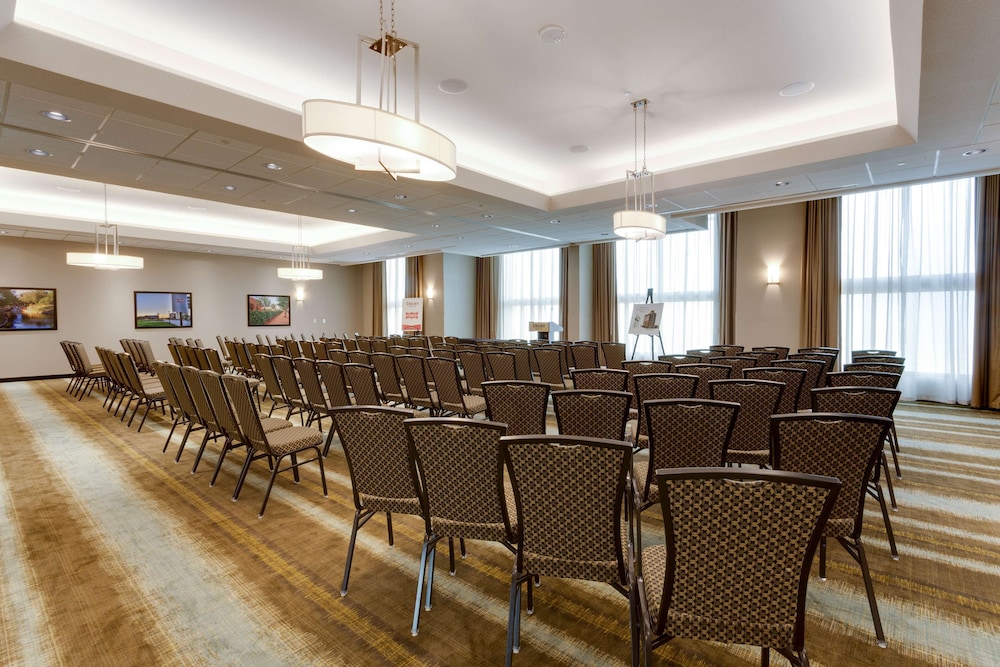 Drury Inn & Suites Dallas Frisco 45/47