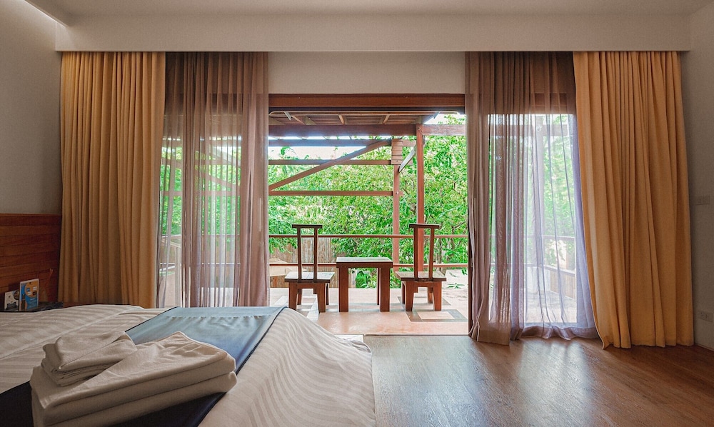 Sichon Cabana Beach Resort 25/80