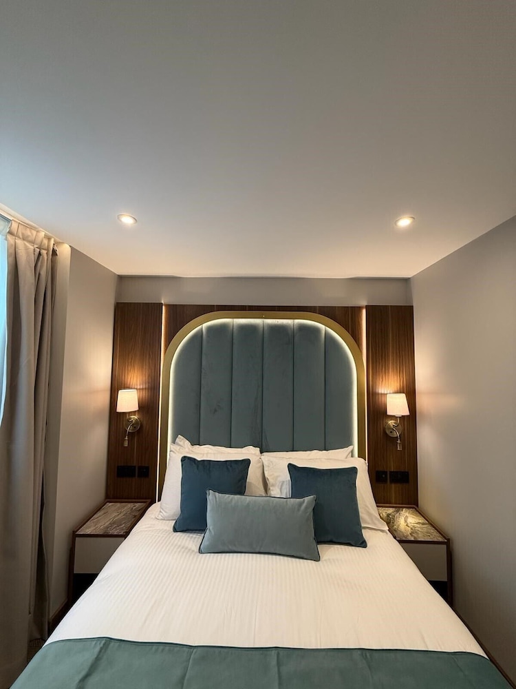 St Mark Hotel 23/50
