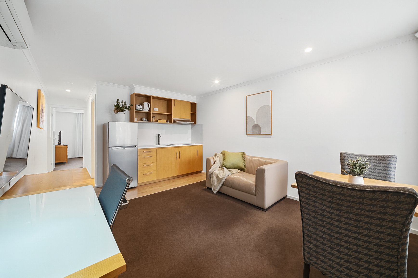 New Crossing Place Motel 35/43