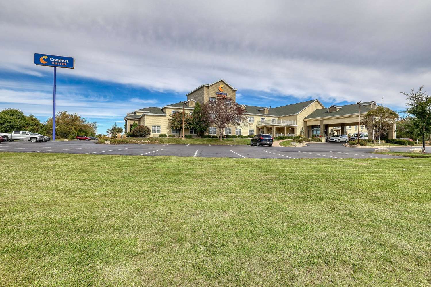 Comfort Suites Appleton Airport 27/27