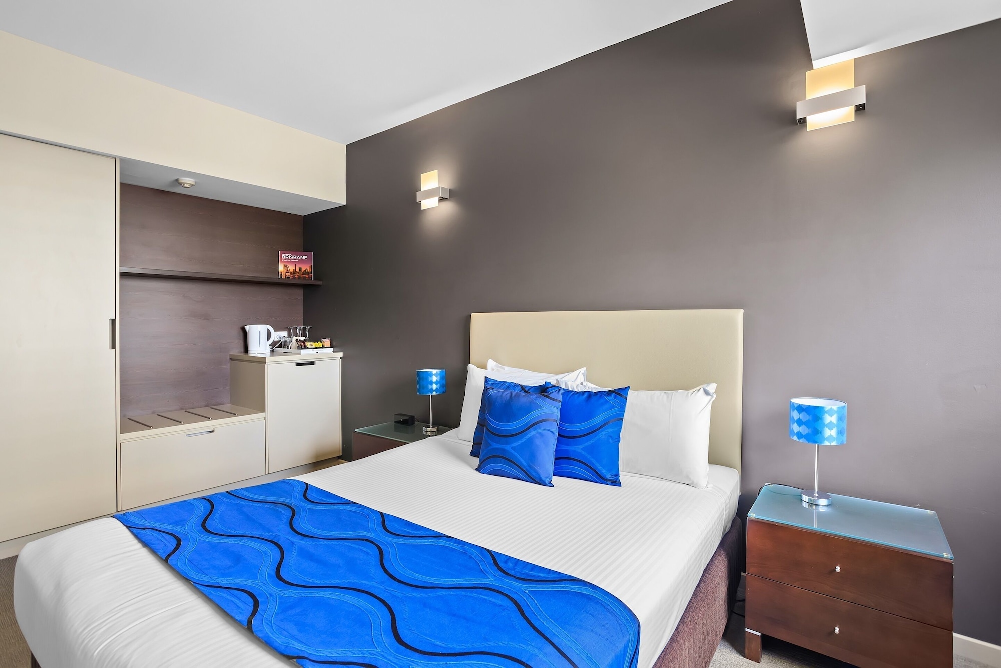 Room, Queen Bed, No Balcony