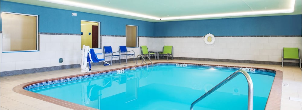 Holiday Inn Express Suites Forest Hill Ft Worth Se 15/43