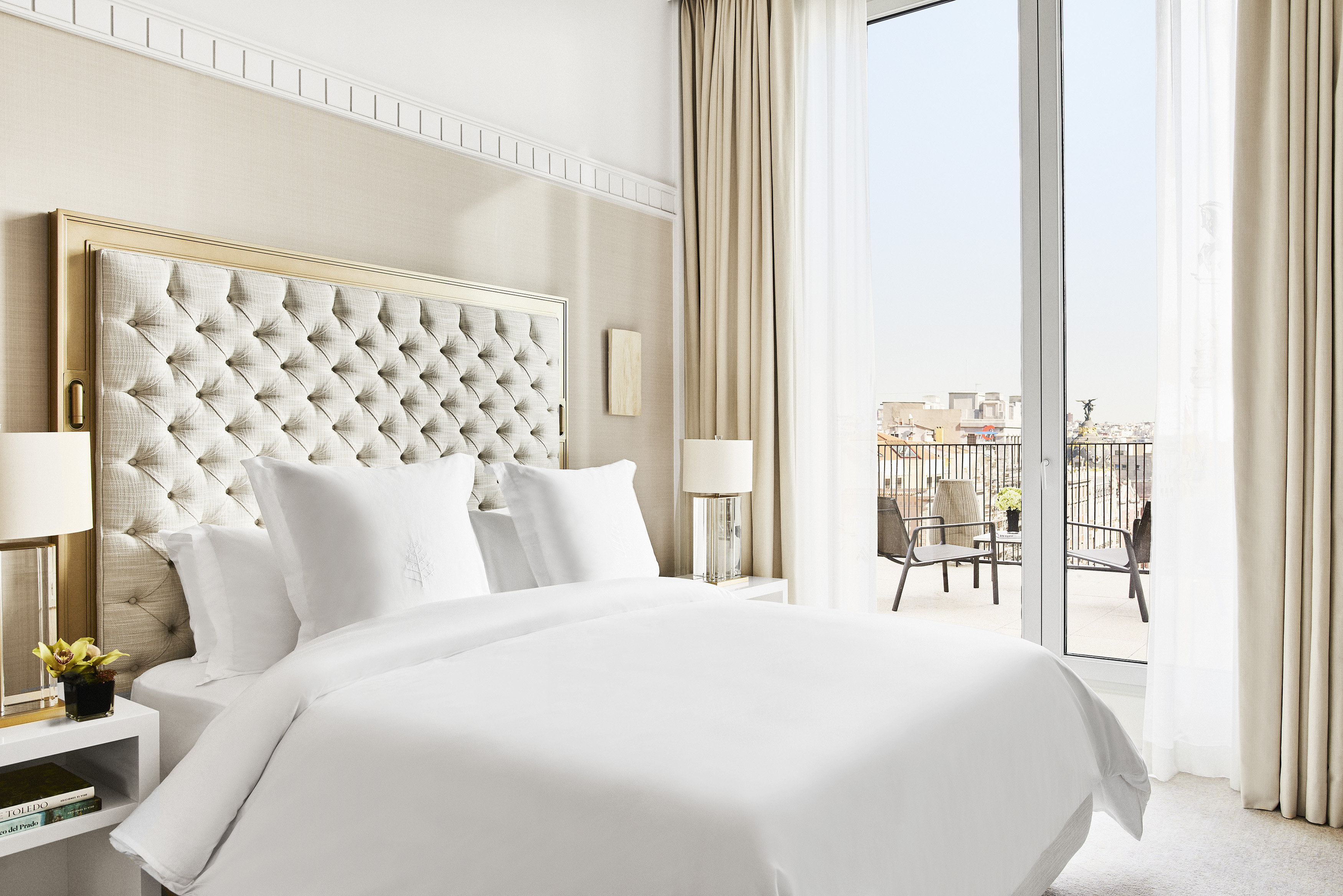 FOUR SEASONS, SUITE, KING BED, TERRACE