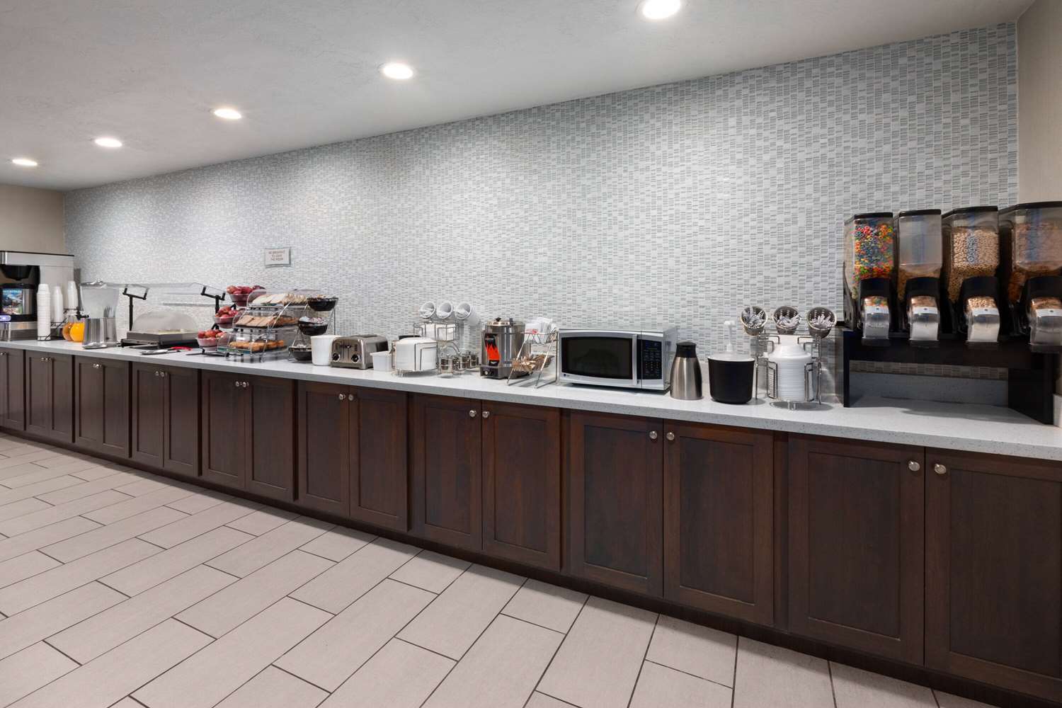 La Quinta Inn & Suites by Wyndham North Orem 12/19