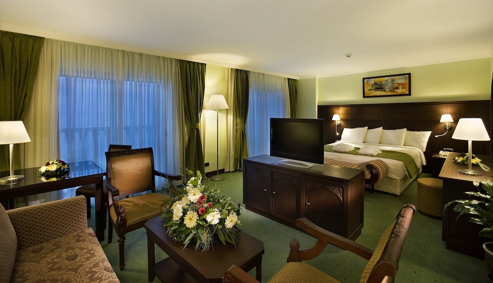 Crowne Plaza Antalya 58/83