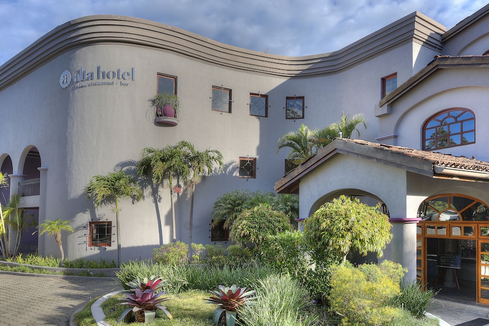 Alta Hotel Las Palomas 4/70