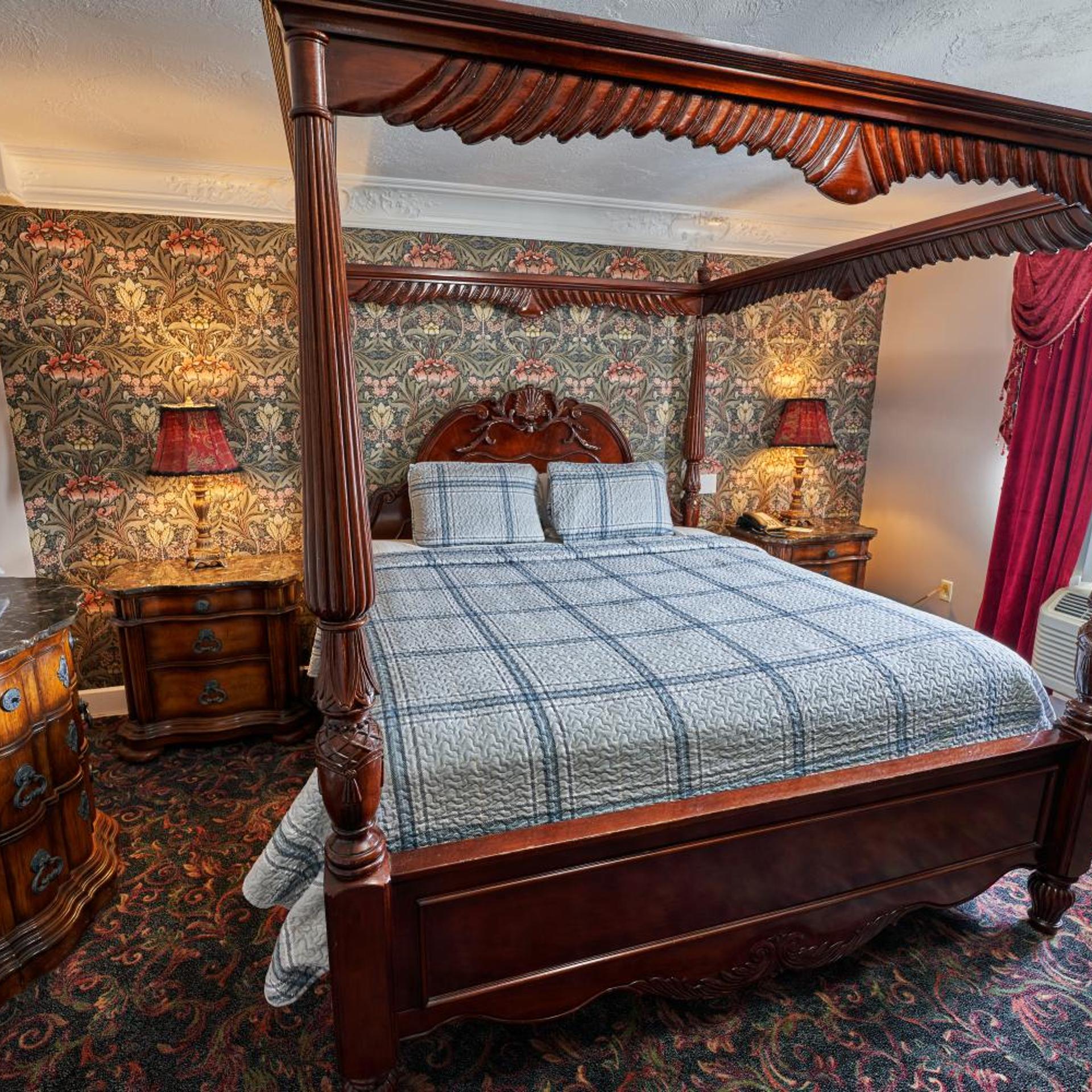 Victorian, Royal, Suite