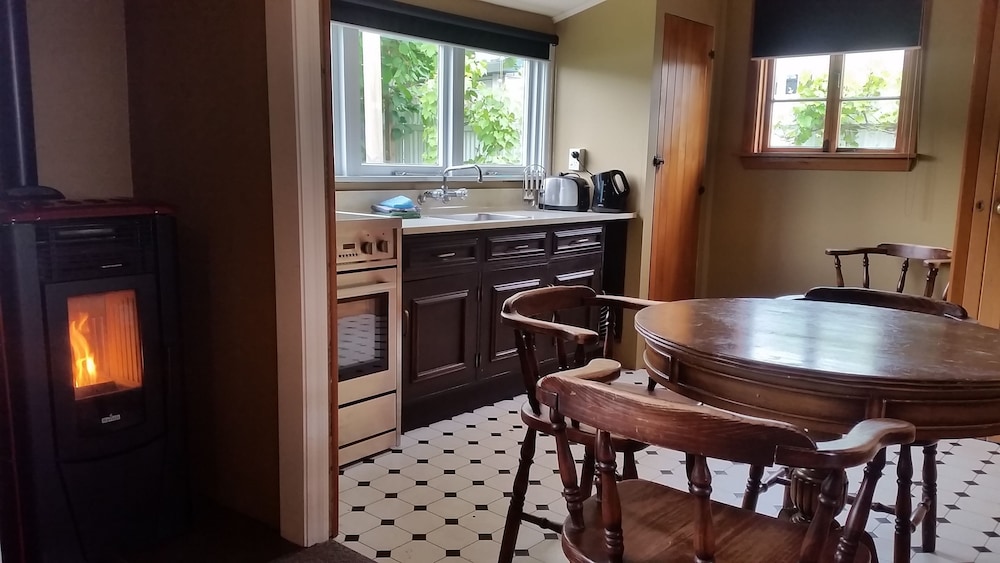 Designer Cottage 42/65