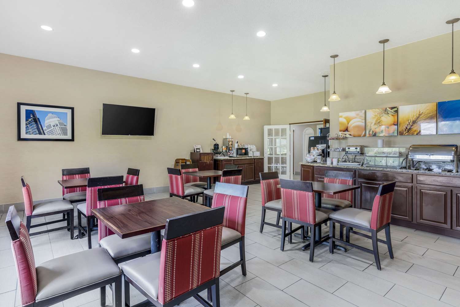Comfort Inn & Suites La Grange - Louisville Area 19/24
